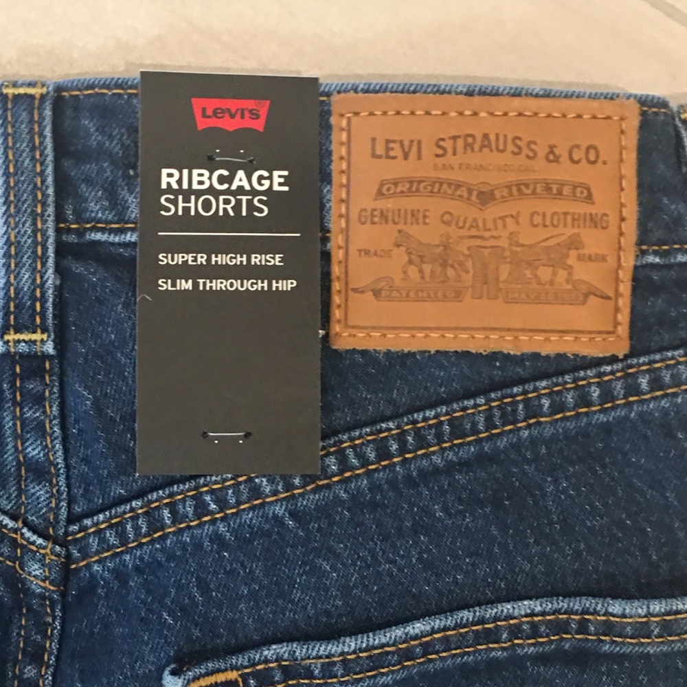 LEVIS Button Fly High-rise Charleston Chill Shorts - Picture 4 of 8
